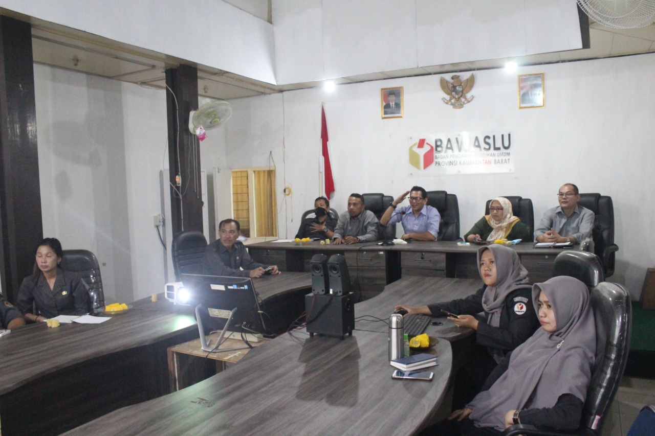 DI TENGAH PANDEMI VIRUS CORONA, BAWASLU KALBAR MEMILIH SARANA KOMUNIKASI TELECONFERENCE