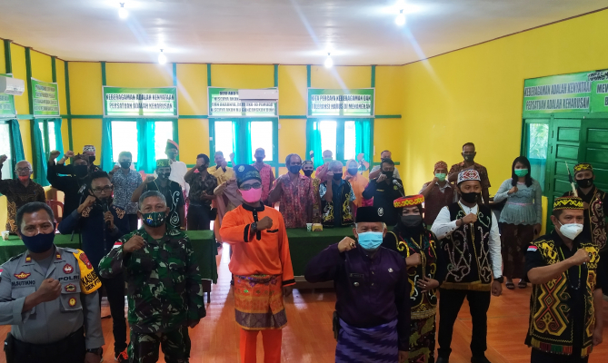 Deklarasi Damai Pilkada 2020, Bawaslu Kapuas Hulu Gandeng Temenggung dan Tokoh Adat Setempat
