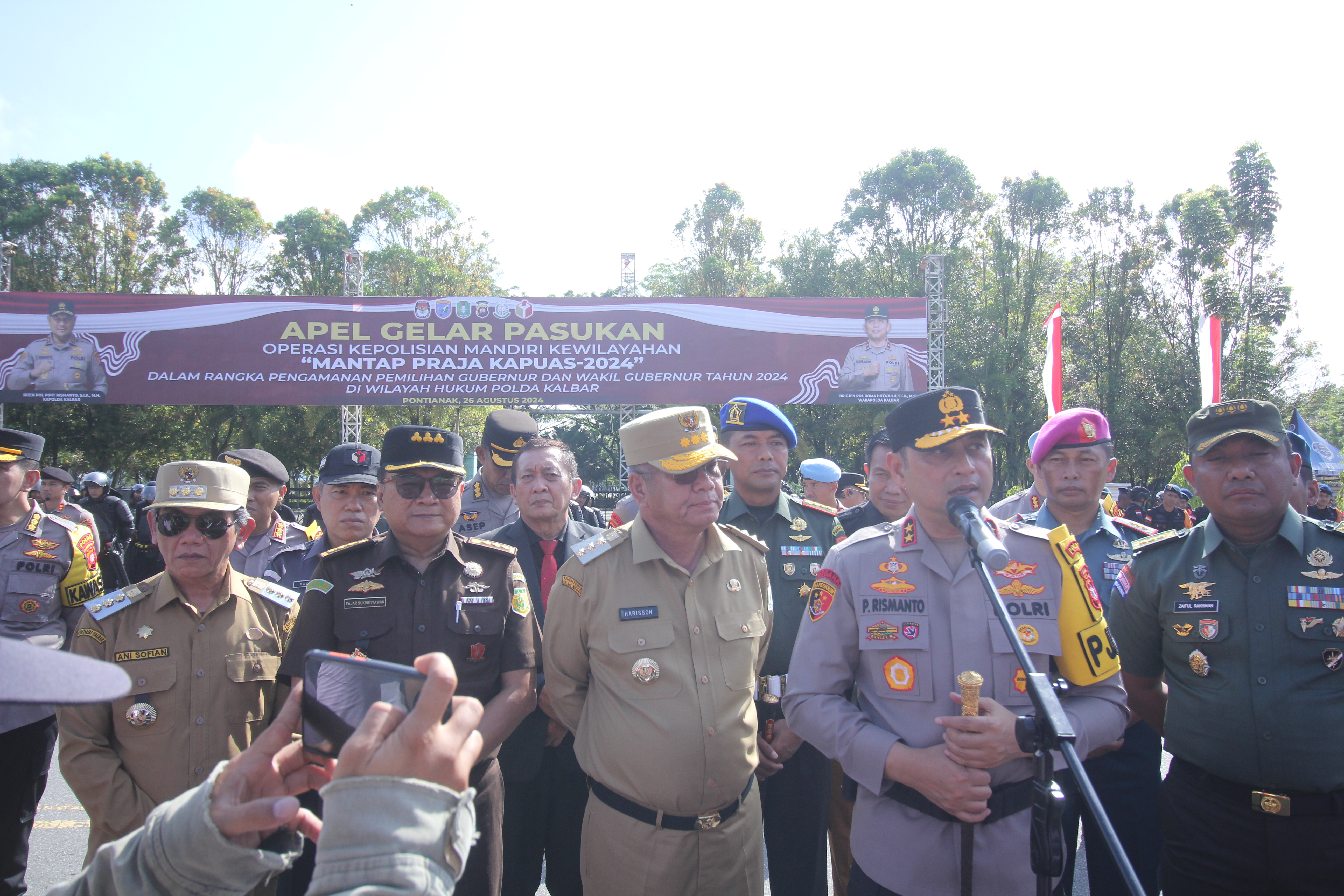 Dukung Pemilihan Kondusif, Bawaslu Kalbar Hadiri Apel Gelar Pasukan Operasi Mantap Praja Kapuas 2024