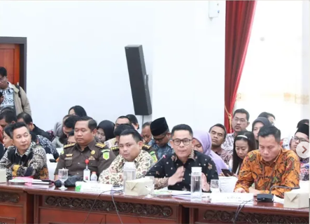 Bawaslu Kalbar Sampaikan Evaluasi Pengawasan Pemilihan 2024 dalam Kunjungan Kerja Komisi II DPR RI