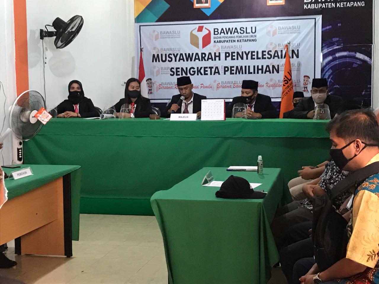 Bawaslu Ketapang Menolak Permohonan Bapaslon Perseorangan Yasir-Budi