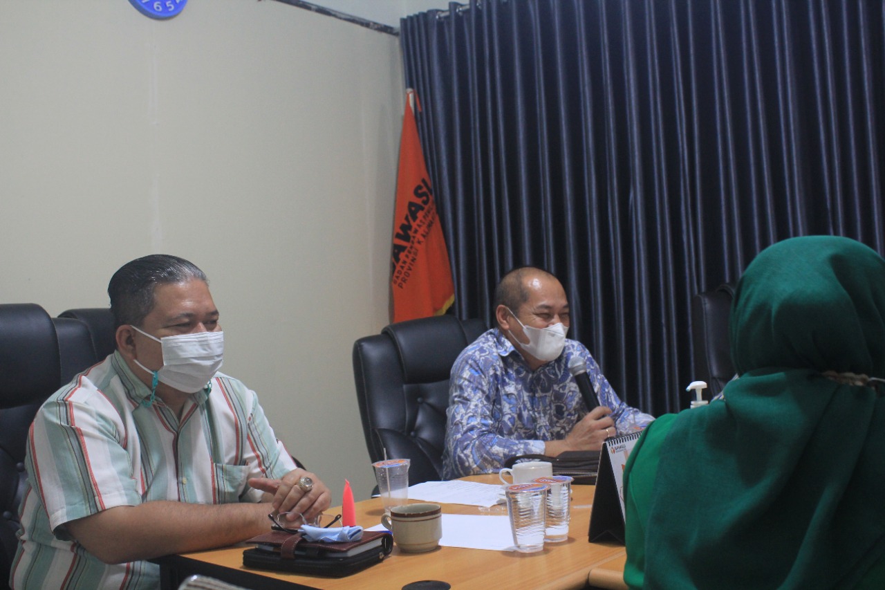 HADIRKAN JAJARAN PARTAI POLITIK TINGKAT PROVINSI BAWASLU KALBAR GELAR SOSIALISASI SIPS