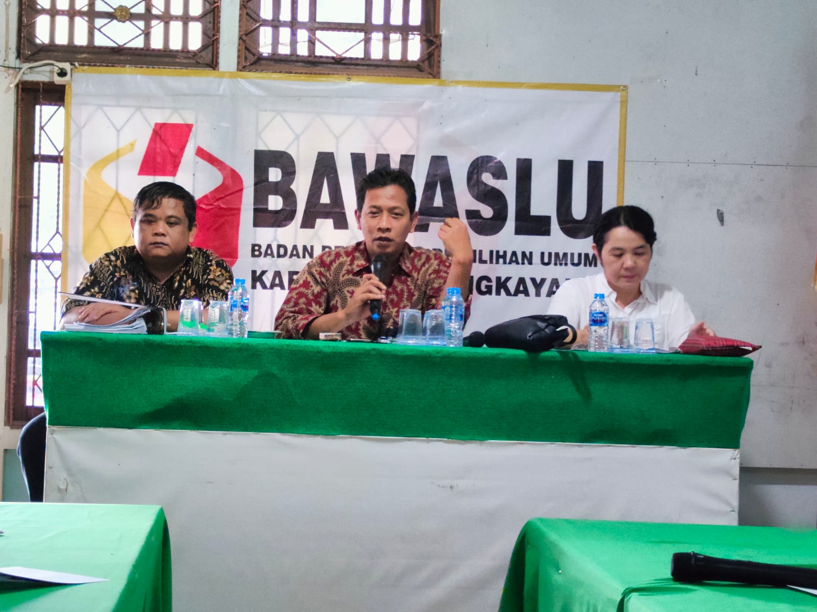Riza Kunjungan Kerja Bawaslu Kalbar ke Bawaslu Bengkayang