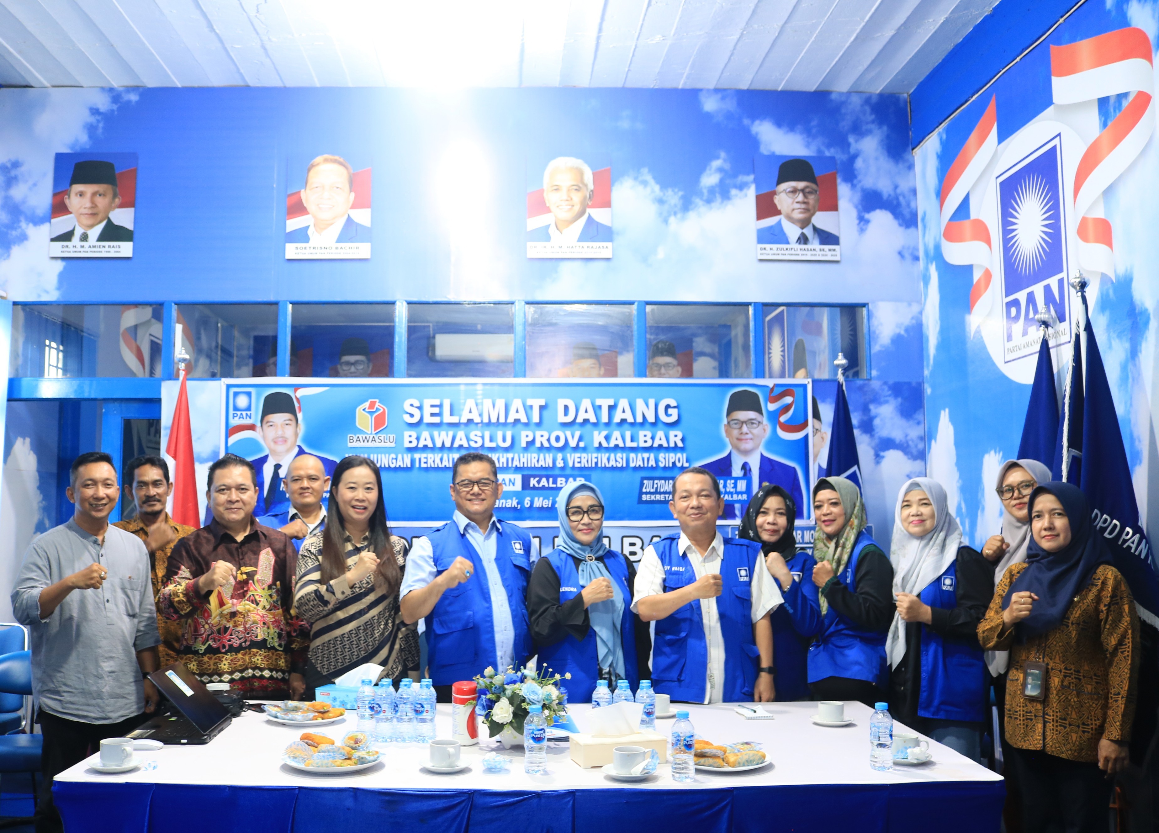 foto bersama Bawaslu Kalbar dan DPW PAN KalBar