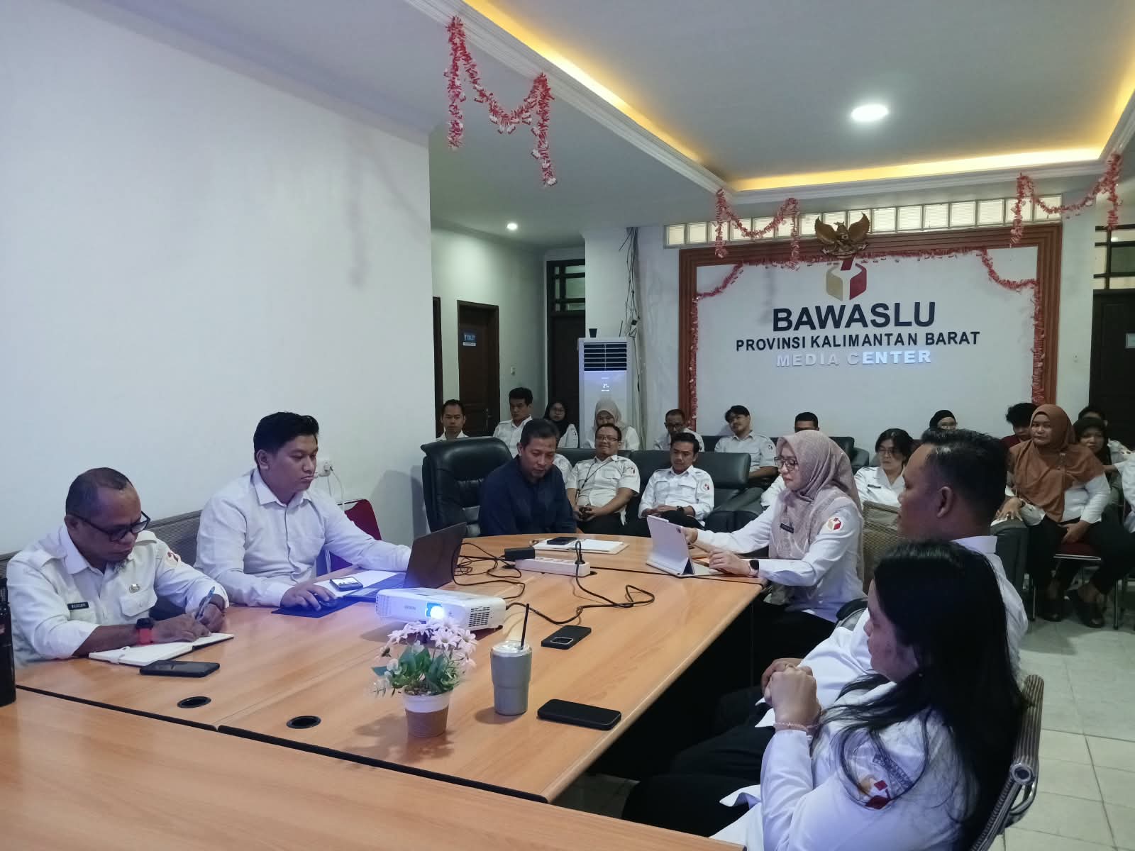 pembinaan Sekretariatan