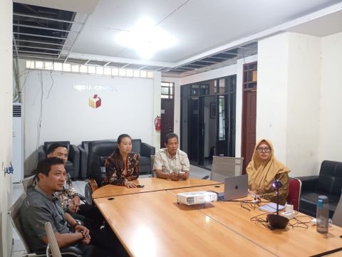  Bawaslu Kalbar Ikuti Sosialisasi Aplikasi Pelaporan Konsolidasi Demokrasi
