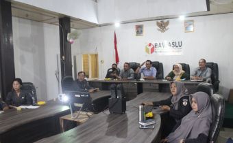 DI TENGAH PANDEMI VIRUS CORONA, BAWASLU KALBAR MEMILIH SARANA KOMUNIKASI TELECONFERENCE
