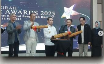 BAWASLU KALBAR APRESIASI KPID KALBAR AWARDS BANGUN PENYIARAN BERKUALITAS
