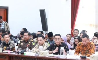 Bawaslu Kalbar Sampaikan Evaluasi Pengawasan Pemilihan 2024 dalam Kunjungan Kerja Komisi II DPR RI