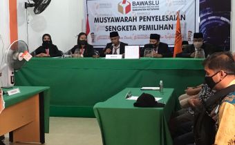 Bawaslu Ketapang Menolak Permohonan Bapaslon Perseorangan Yasir-Budi