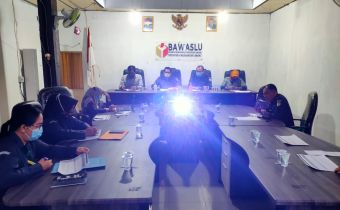 Rapat Koordinasi Internal PPID Bawaslu kalbar