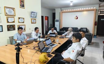 Uray Juliansyah Memimpin Rapat PP dan Datin secara daring