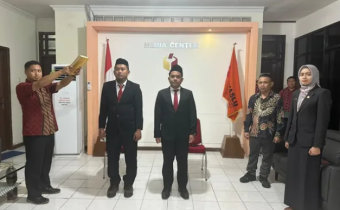  Bawaslu kalbar Lantik Pejabat Administrasi Baru di Sintang dan Demak