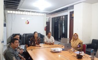  Bawaslu Kalbar Ikuti Sosialisasi Aplikasi Pelaporan Konsolidasi Demokrasi