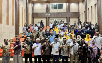 Bawaslu Republik Indonesia bersama Komisi II DPR RI menggelar Sosialisasi dan Penguatan Pengawasan Partisipatif dalam Pengawasan Penyelenggaraan Pemilihan Umum di Kalimantan Barat, Jumat (21/08). 